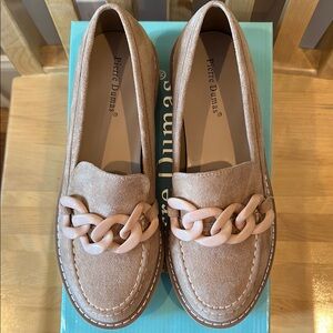 Pierre Dumas Women's Beige Chain Loafers